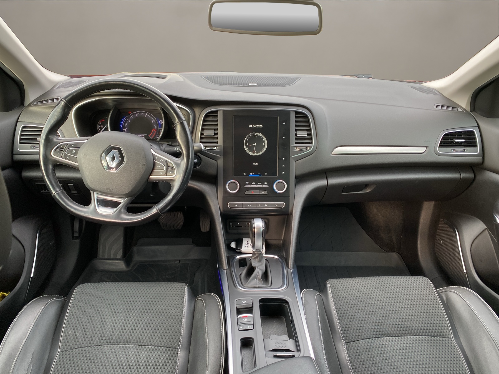 RENAULT Mégane Grandtour 1.2 16V Turbo Bose EDC-image-9