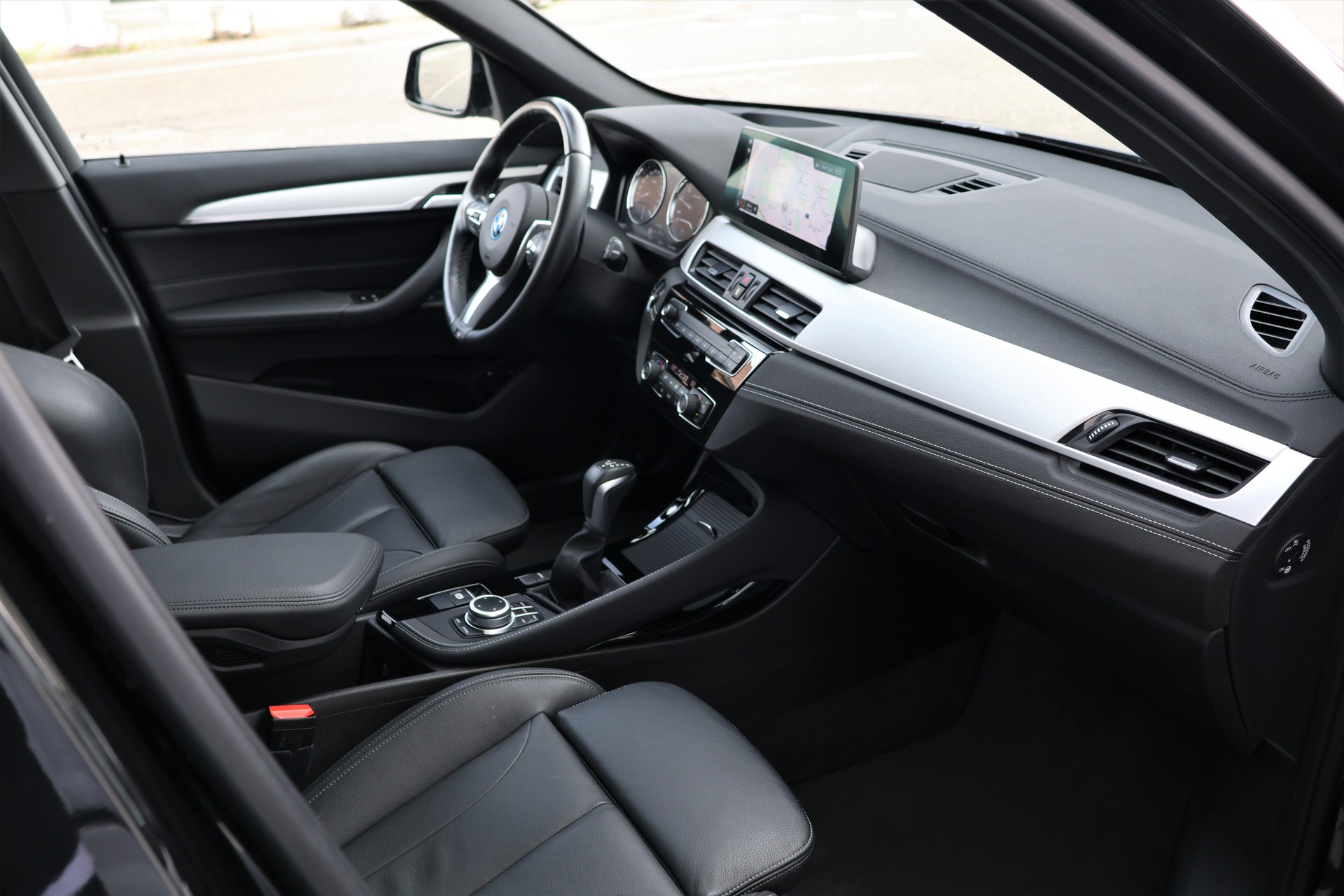 BMW X1 xDrive 25e M Sport Steptronic (CH)-image-18