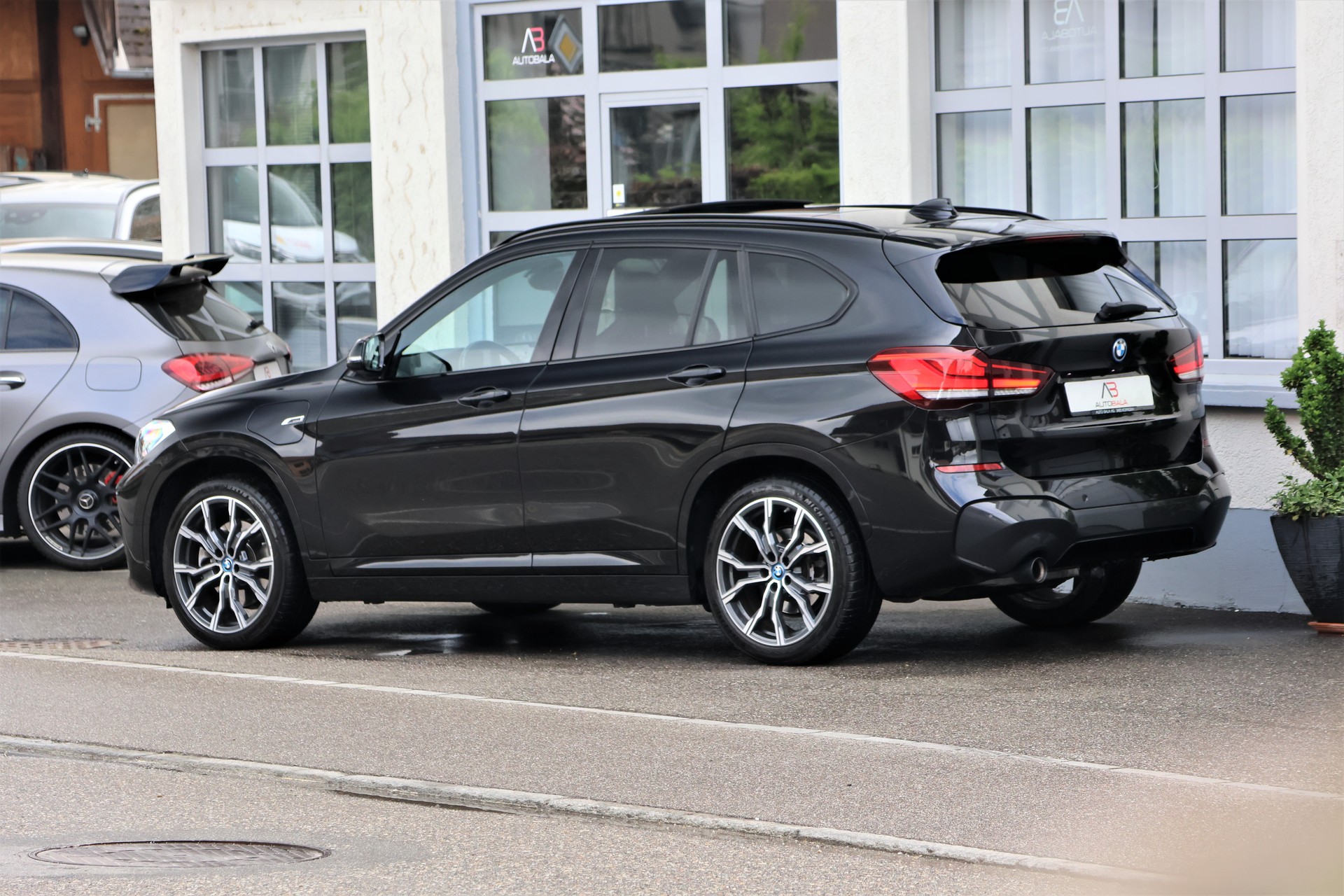 BMW X1 xDrive 25e M Sport Steptronic (CH)-image-4