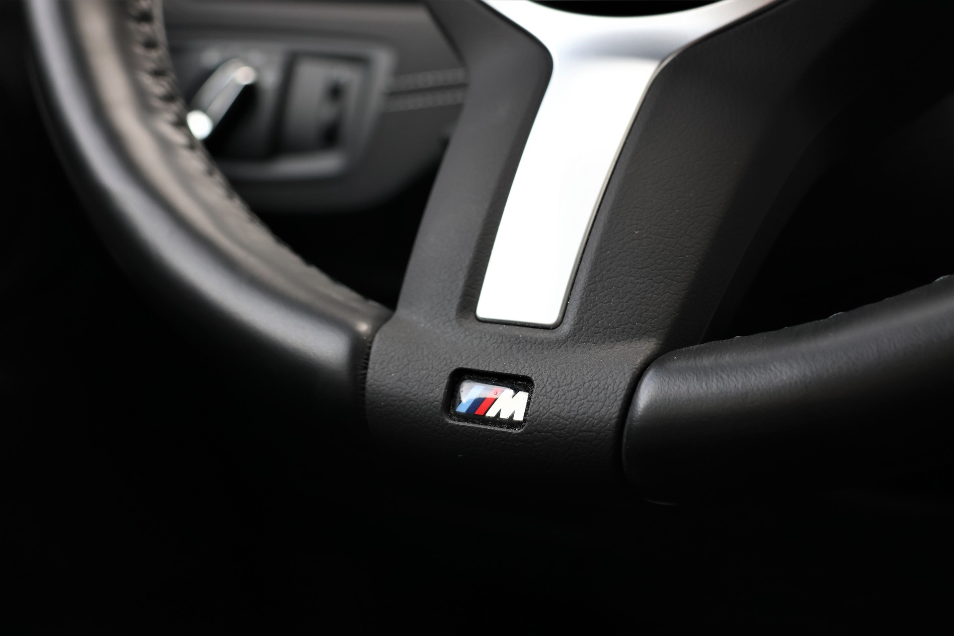BMW X1 xDrive 25e M Sport Steptronic (CH)-image-16