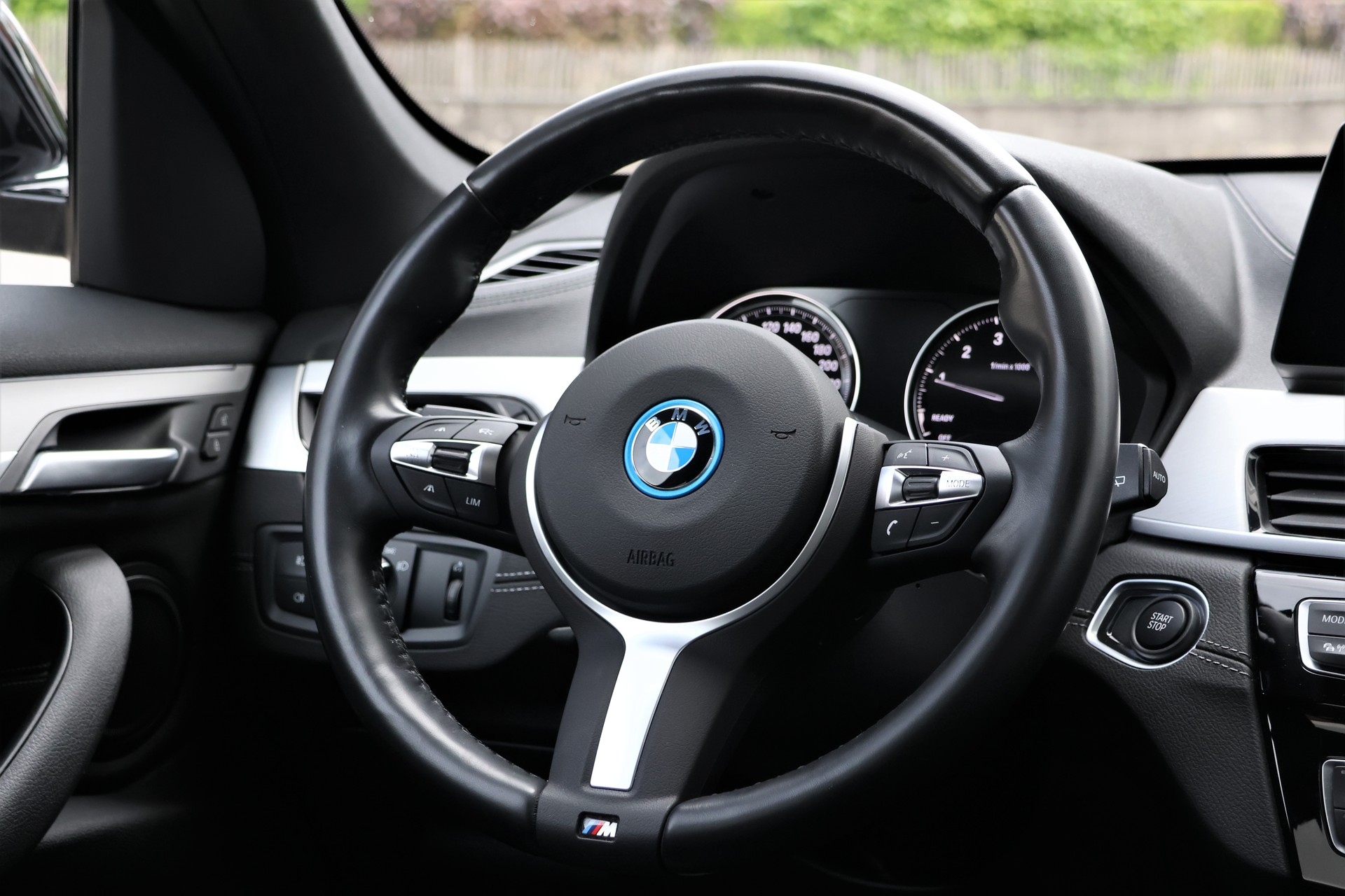 BMW X1 xDrive 25e M Sport Steptronic (CH)-image-13