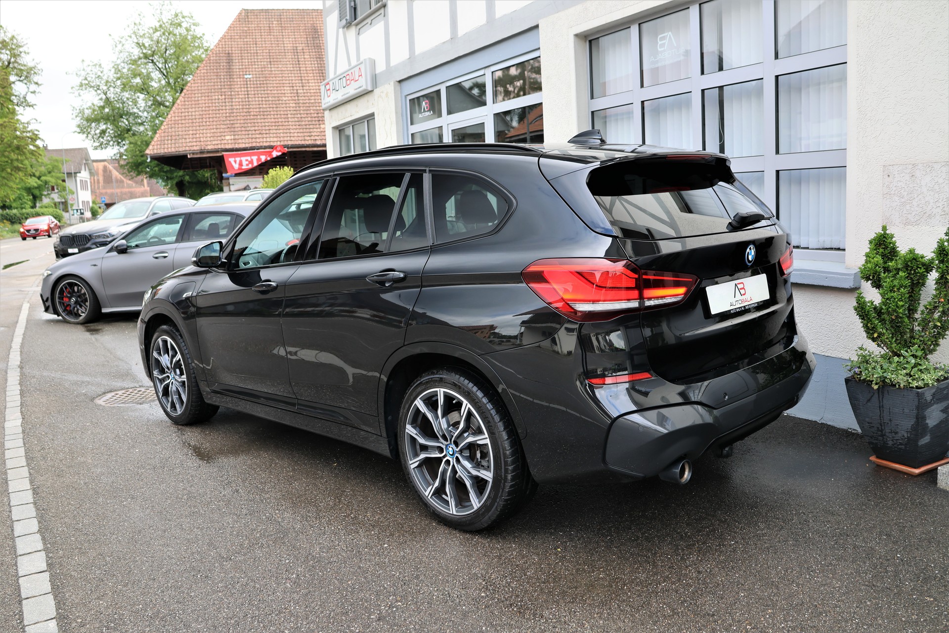BMW X1 xDrive 25e M Sport Steptronic (CH)-image-6