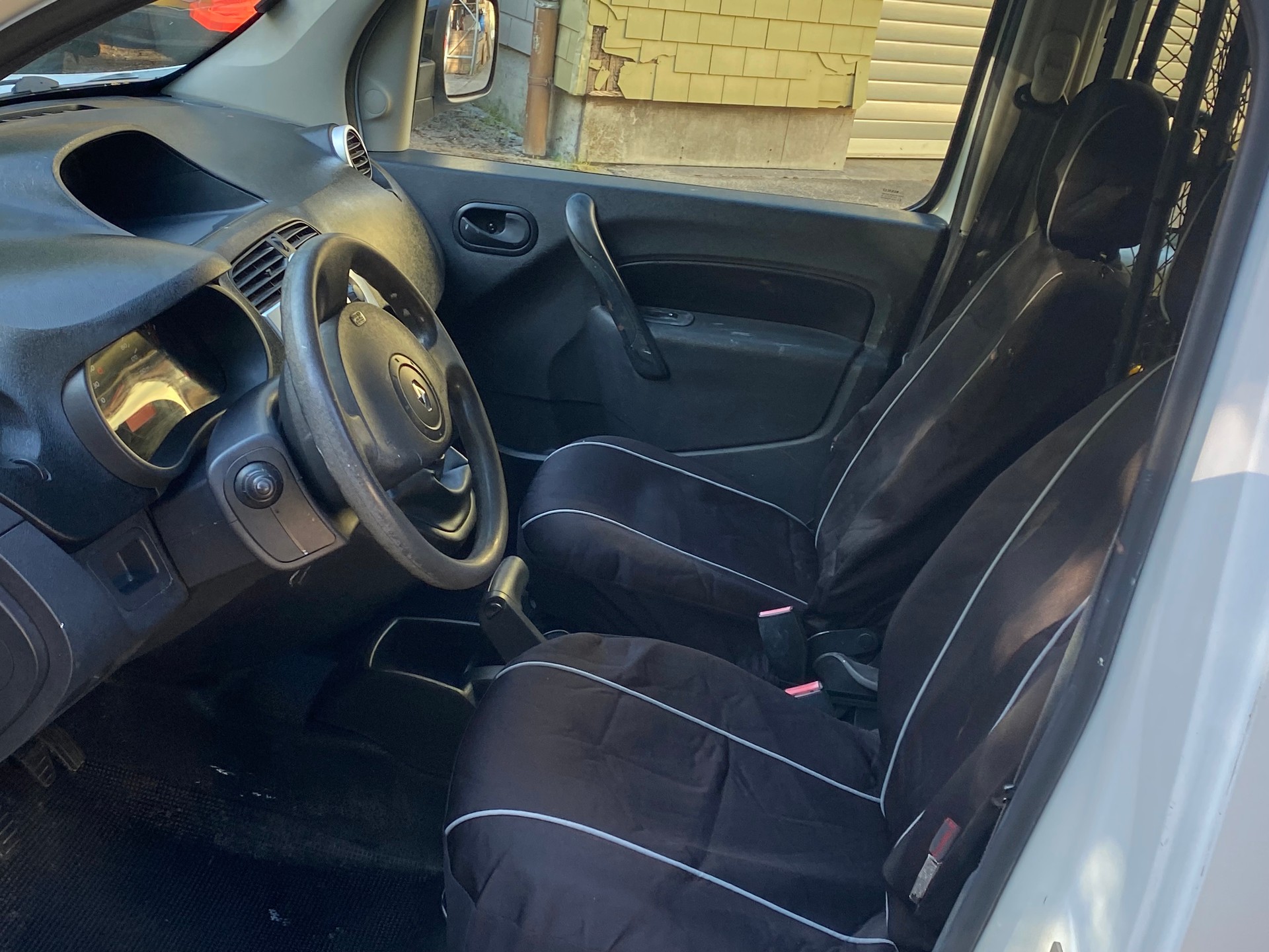 RENAULT KANGOO-image-5