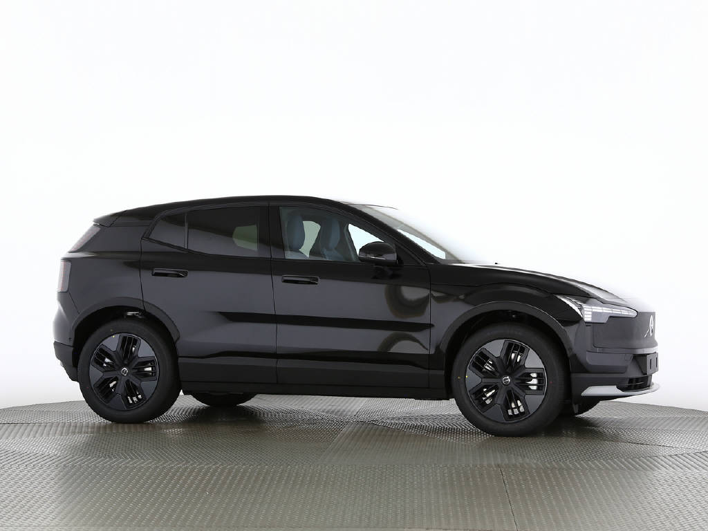 VOLVO EX 30 Cross Country P8 Ultra AWD-image-9