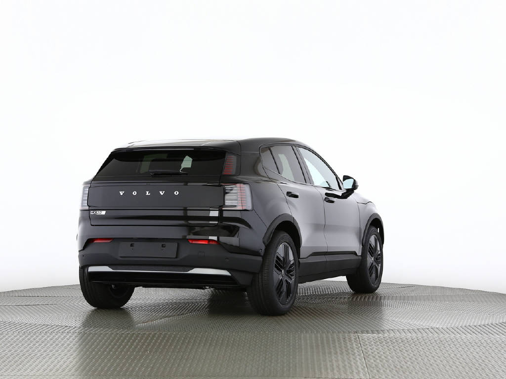 VOLVO EX 30 Cross Country P8 Ultra AWD-image-6