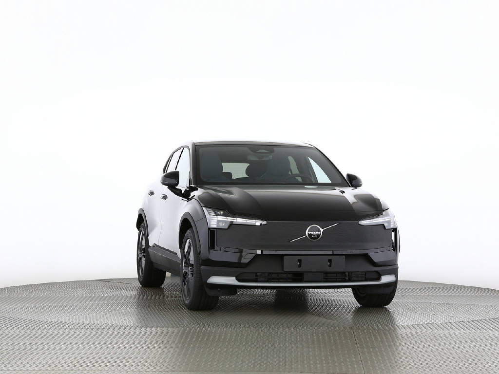 VOLVO EX 30 Cross Country P8 Ultra AWD-image-11