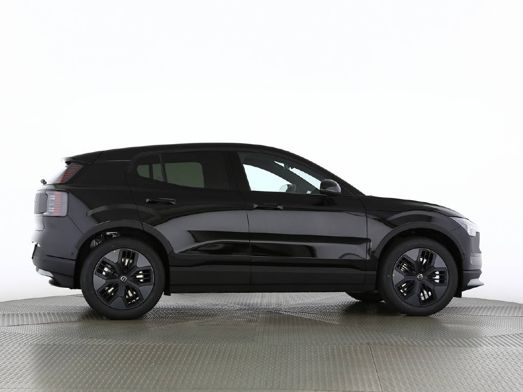 VOLVO EX 30 Cross Country P8 Ultra AWD-image-8