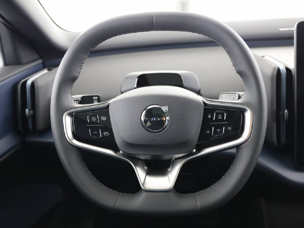 VOLVO EX 30 Cross Country P8 Ultra AWD-image-19