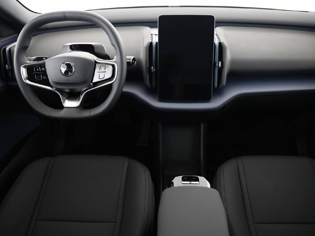 VOLVO EX 30 Cross Country P8 Ultra AWD-image-17