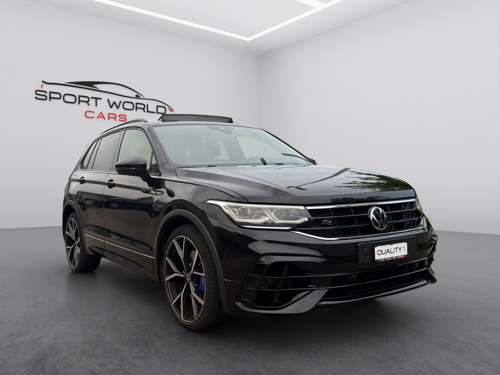 VW Tiguan 2.0TSI R 4Motion DSG-image-9