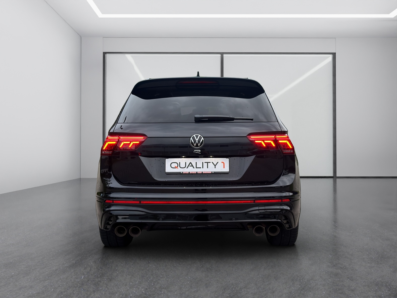 VW Tiguan 2.0TSI R 4Motion DSG-image-19