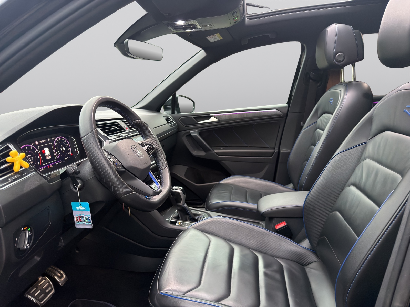 VW Tiguan 2.0TSI R 4Motion DSG-image-10