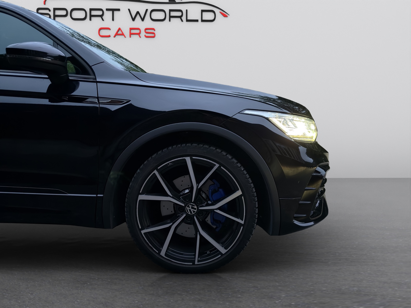 VW Tiguan 2.0TSI R 4Motion DSG-image-29