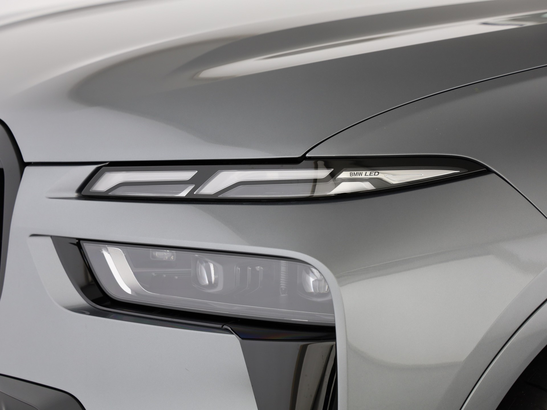 BMW X7 40i xDrive-image-5