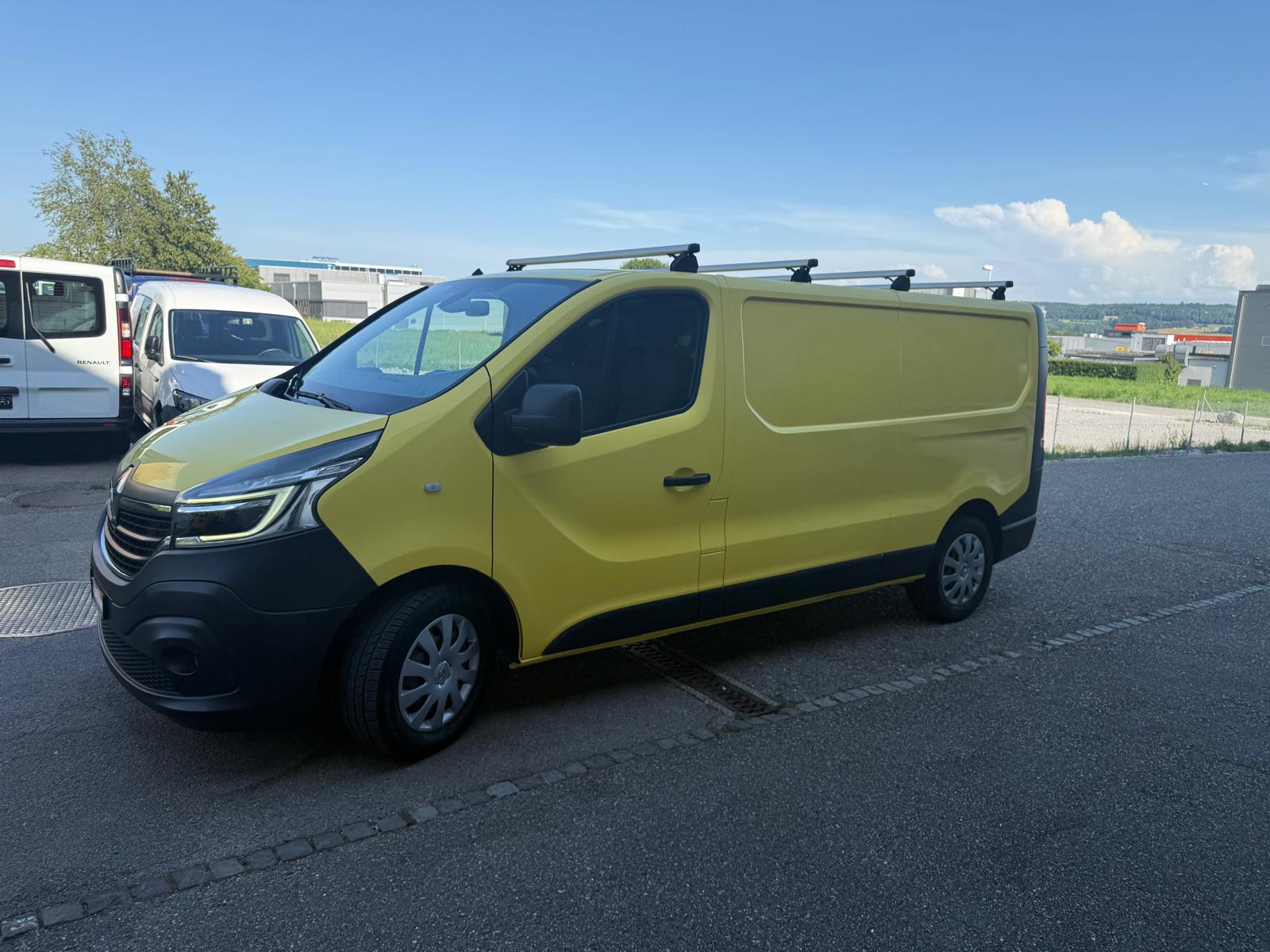 RENAULT Trafic 2.0 ENERGY dCi145 3.0t Business L2H1 ** L2 H1 **146 PS ** Navi ** RF-Kamera ** AHK ** 3-Plätzer ** Dachträger ** Ab MFK-image-2