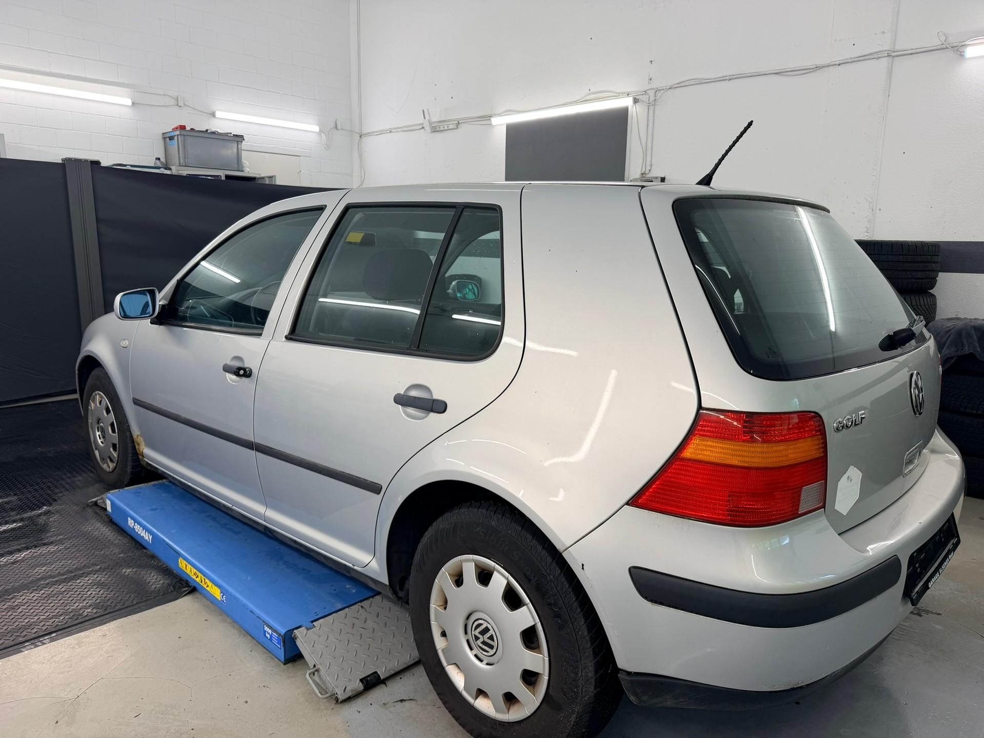 VW Golf 1.6 Comfortline-image-4