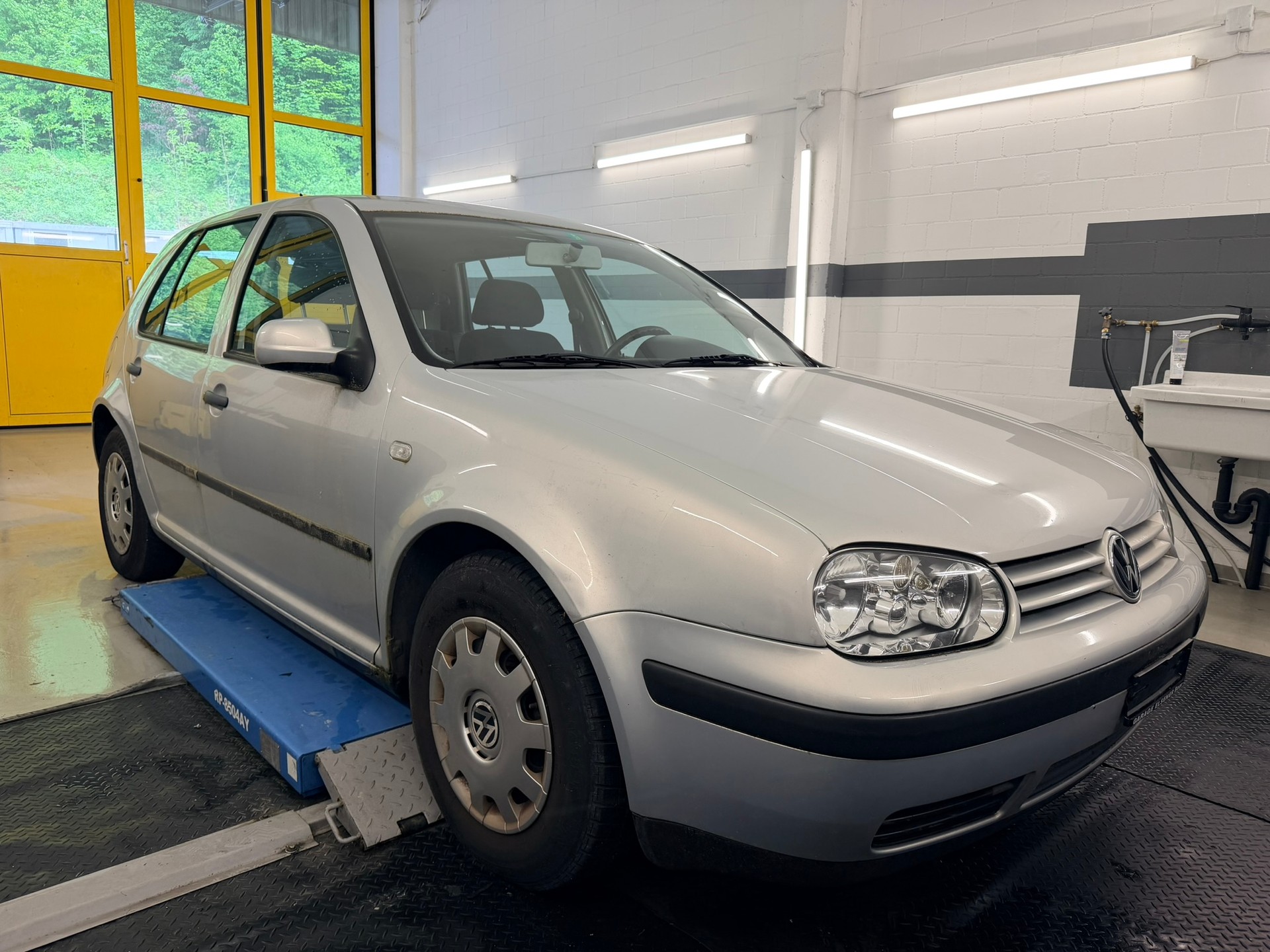 VW Golf 1.6 Comfortline-showroom-element-1