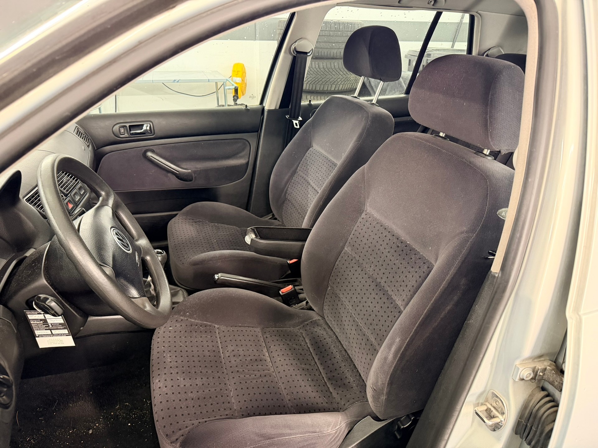 VW Golf 1.6 Comfortline-image-6