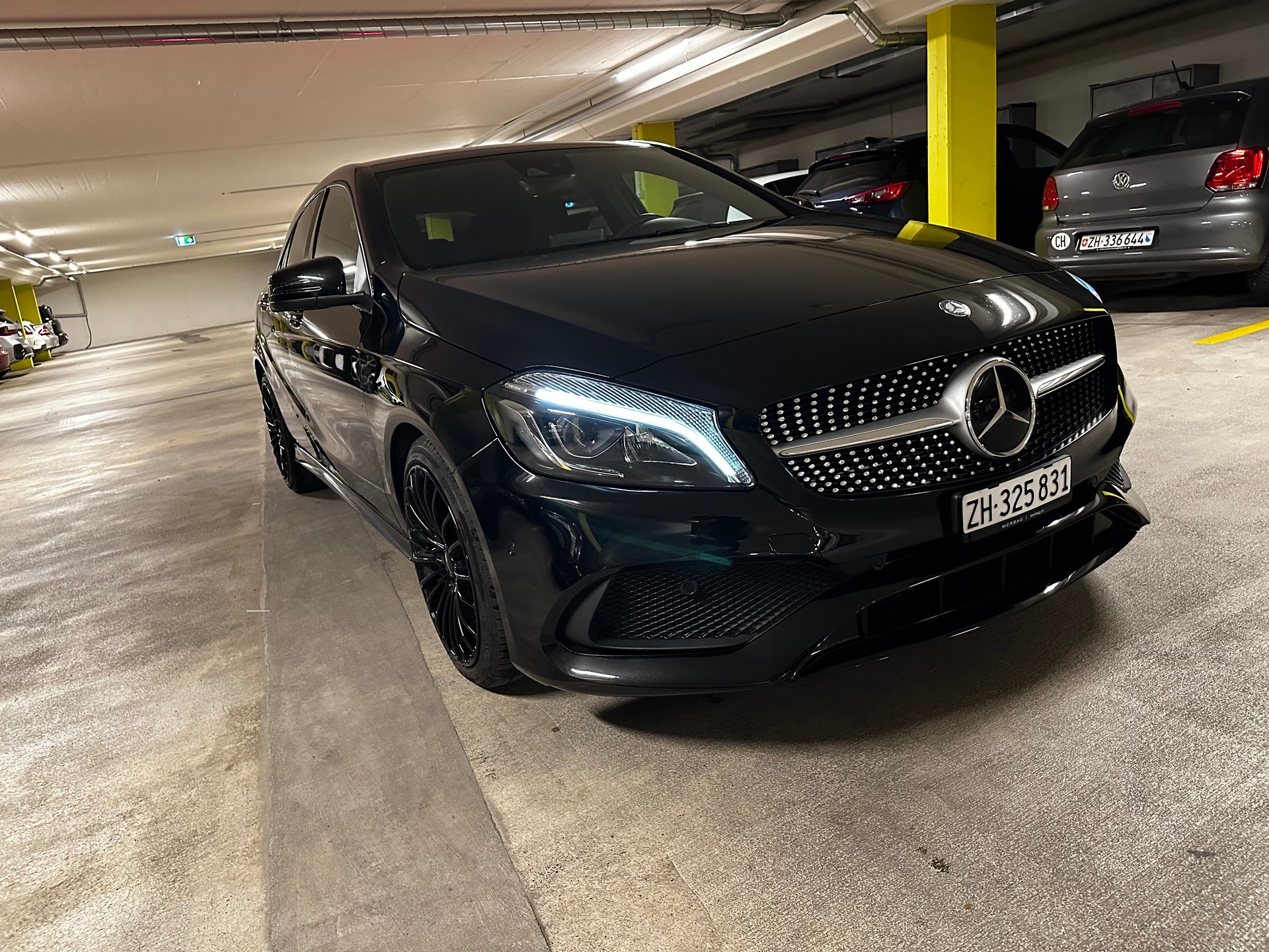 MERCEDES-BENZ A 200 AMG Line