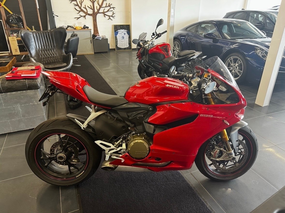 DUCATI Panigale 1199 S ABS-image-1