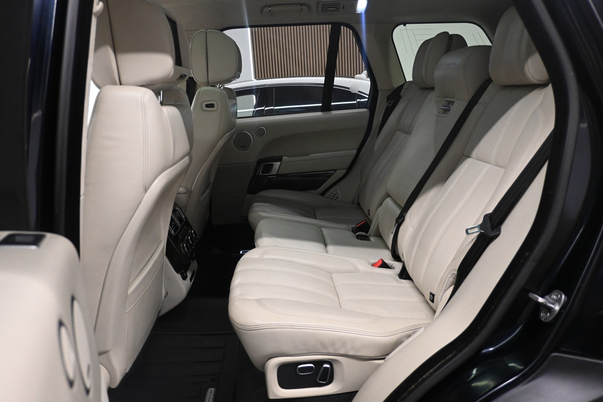 LAND ROVER Range Rover 5.0 V8 SC Autobiography Automatic-image-13