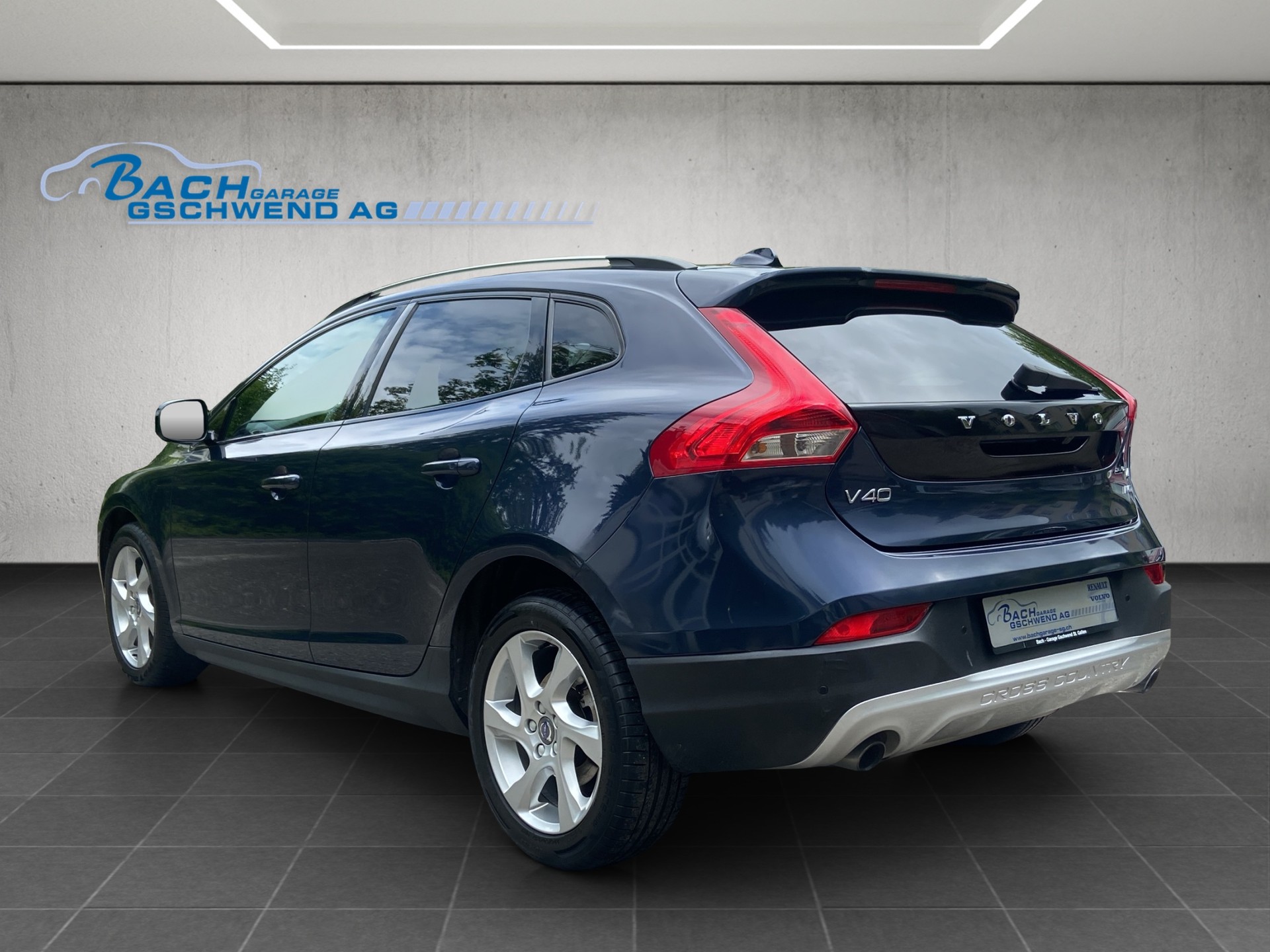 VOLVO V40 Cross Country T4 2.0 AWD Summum Geartronic-image-4