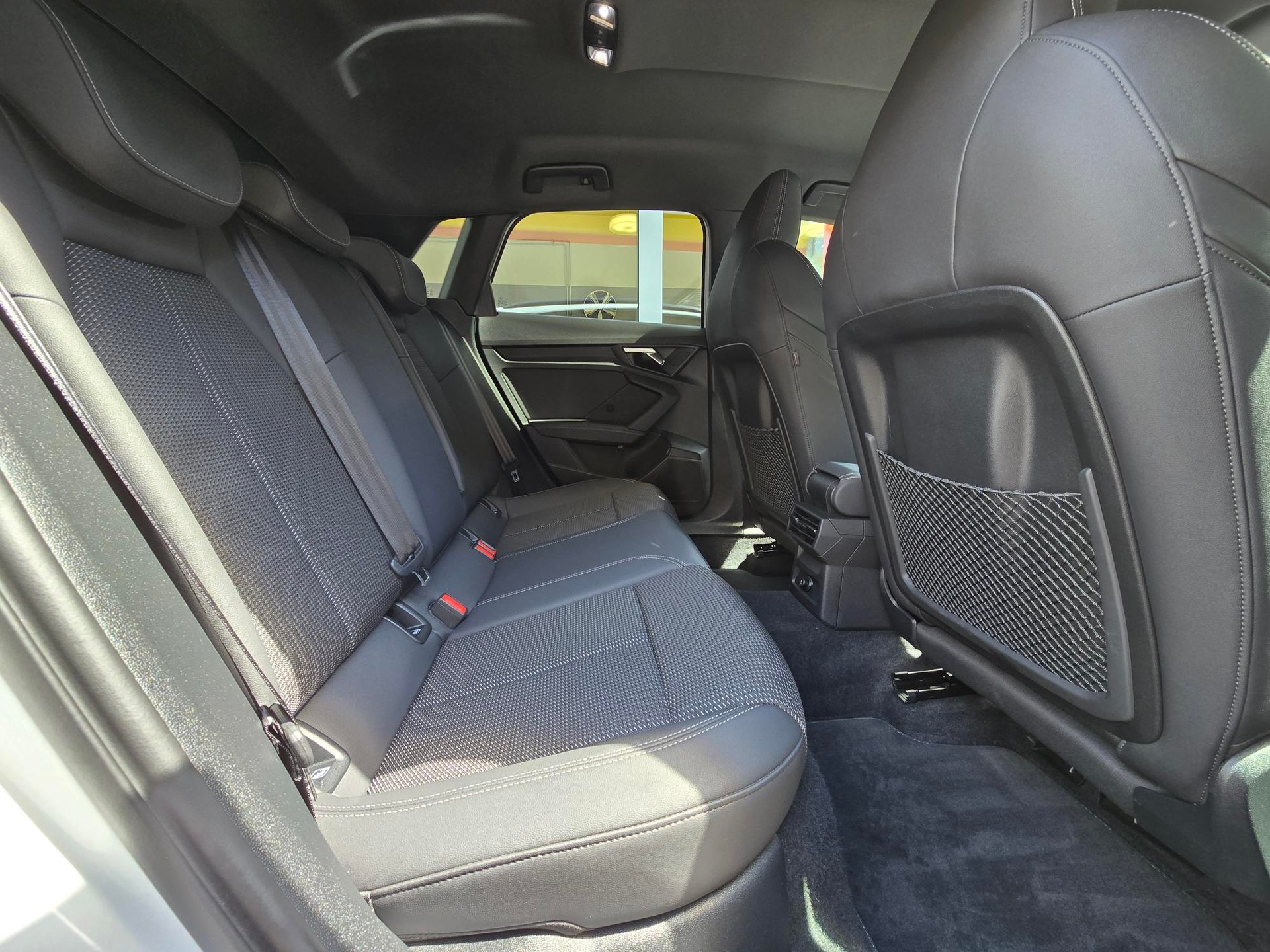AUDI A3 Sportback 40 TFSI S line quattro S-tronic-image-8