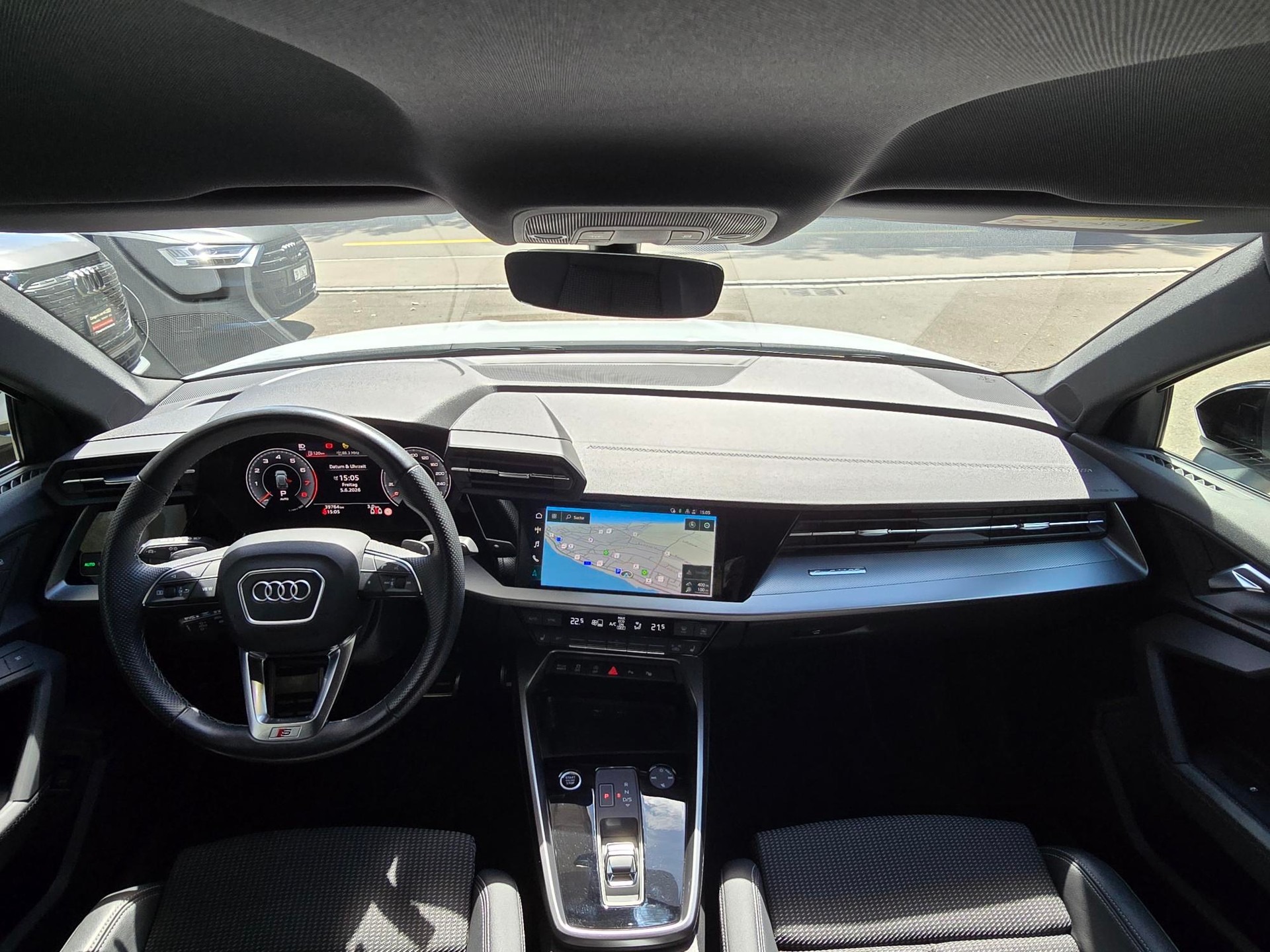 AUDI A3 Sportback 40 TFSI S line quattro S-tronic-image-5