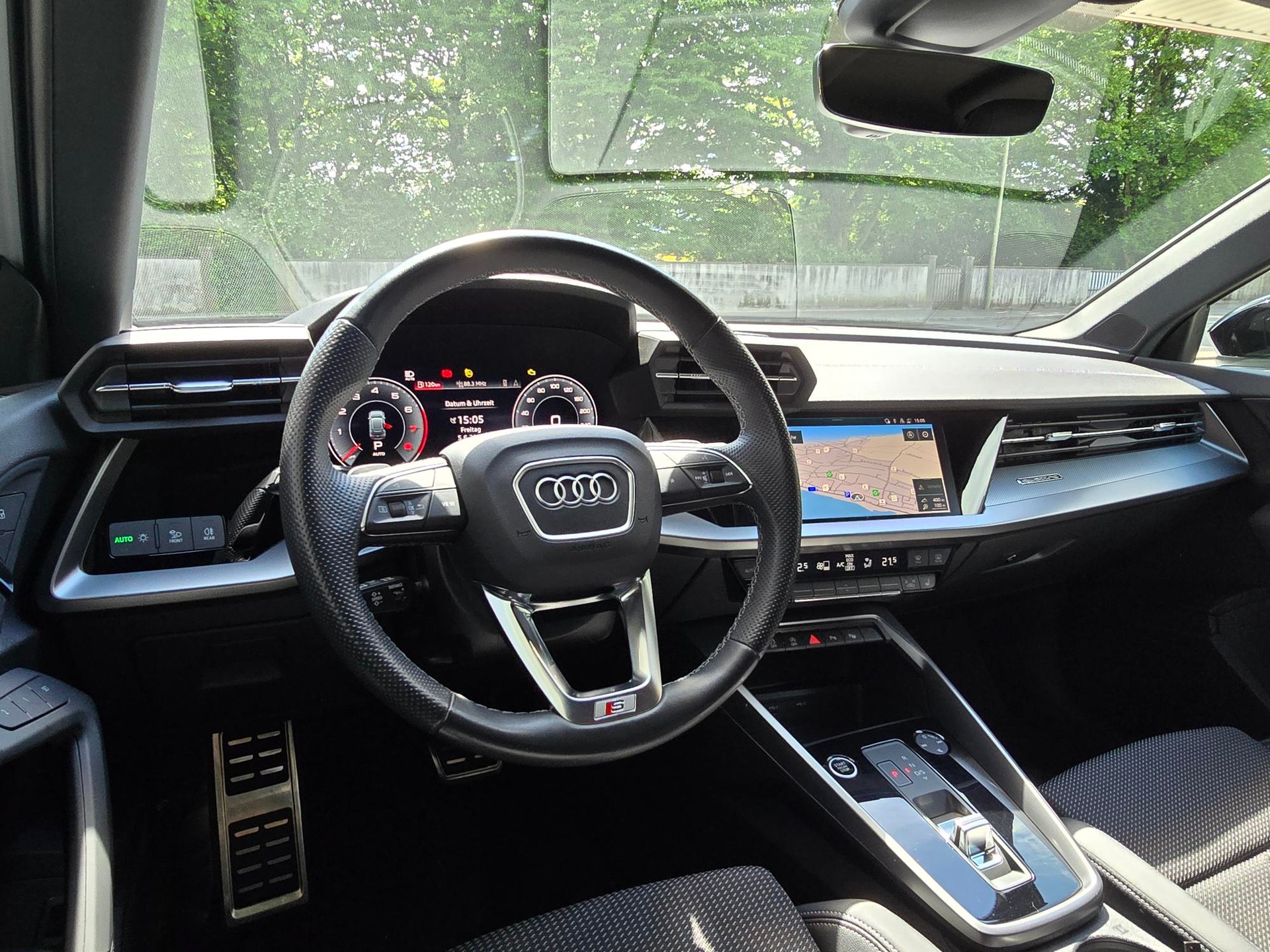 AUDI A3 Sportback 40 TFSI S line quattro S-tronic-image-6