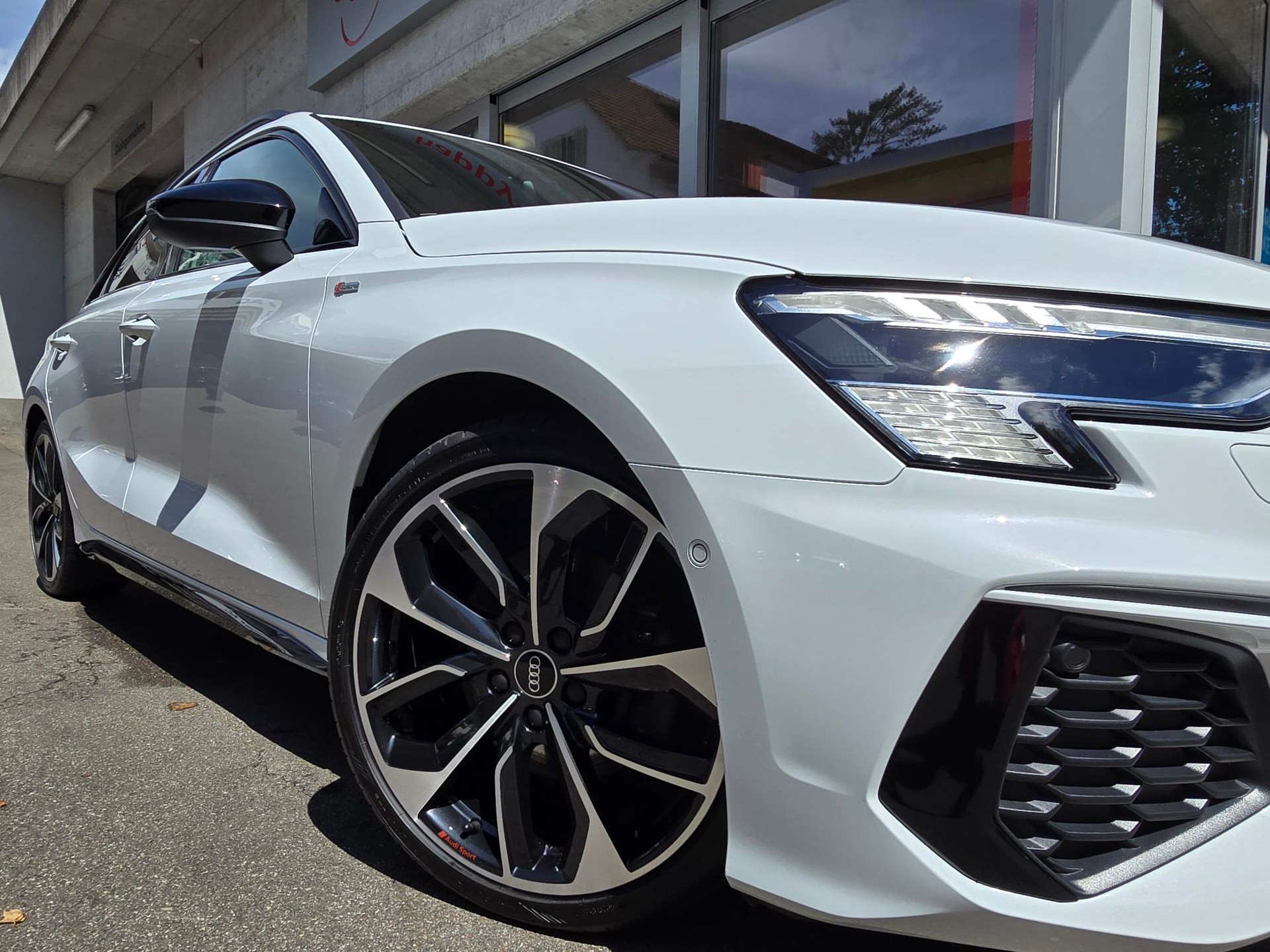 AUDI A3 Sportback 40 TFSI S line quattro S-tronic-image-16