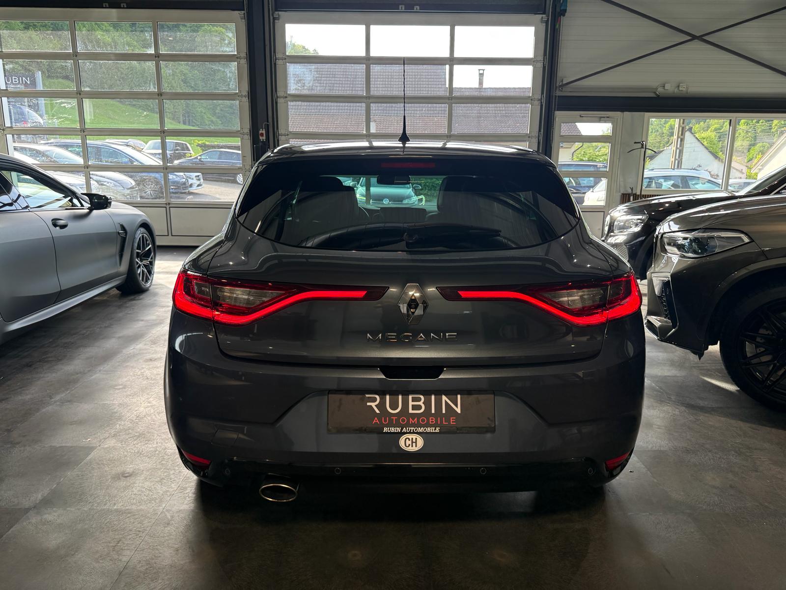 RENAULT Mégane 1.2 16V Turbo Bose EDC-showroom-element-3