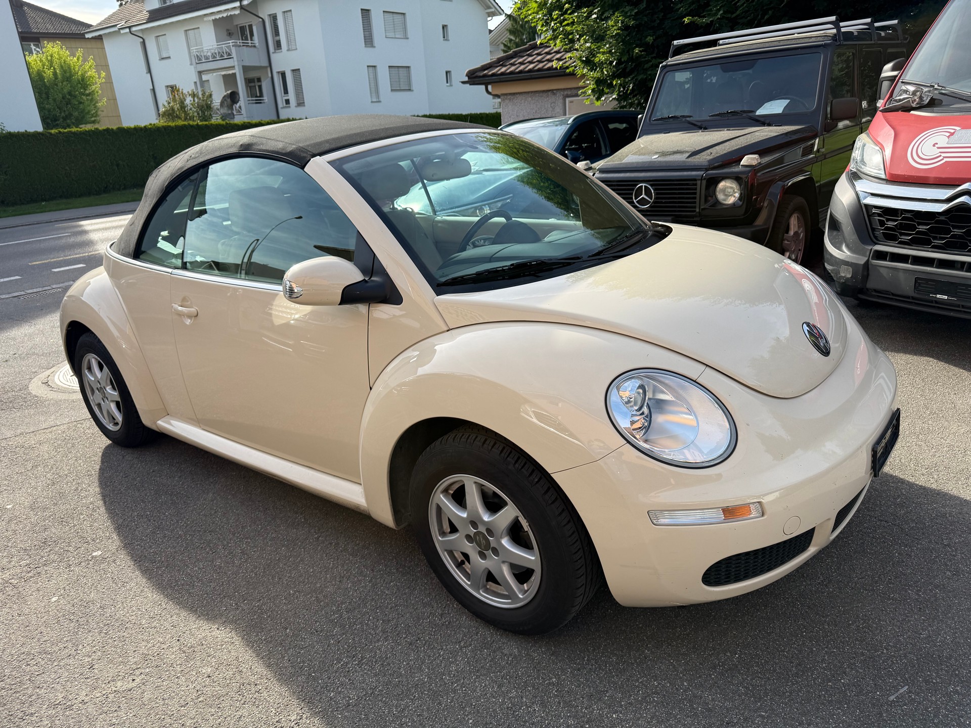 VW Beetle Cabrio 1.6-image-2