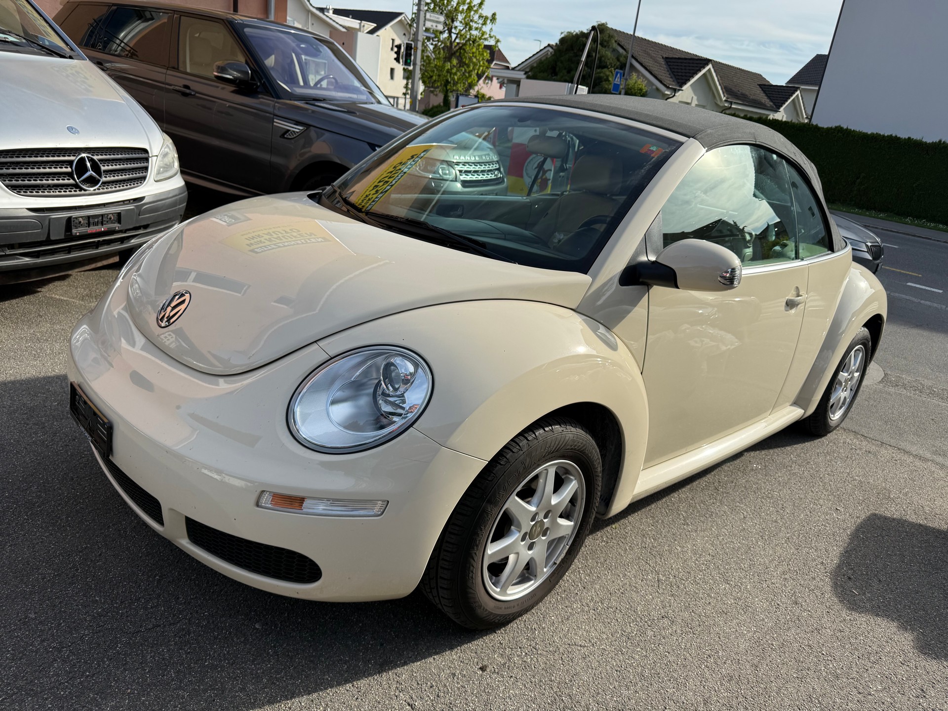 VW Beetle Cabrio 1.6-image-0