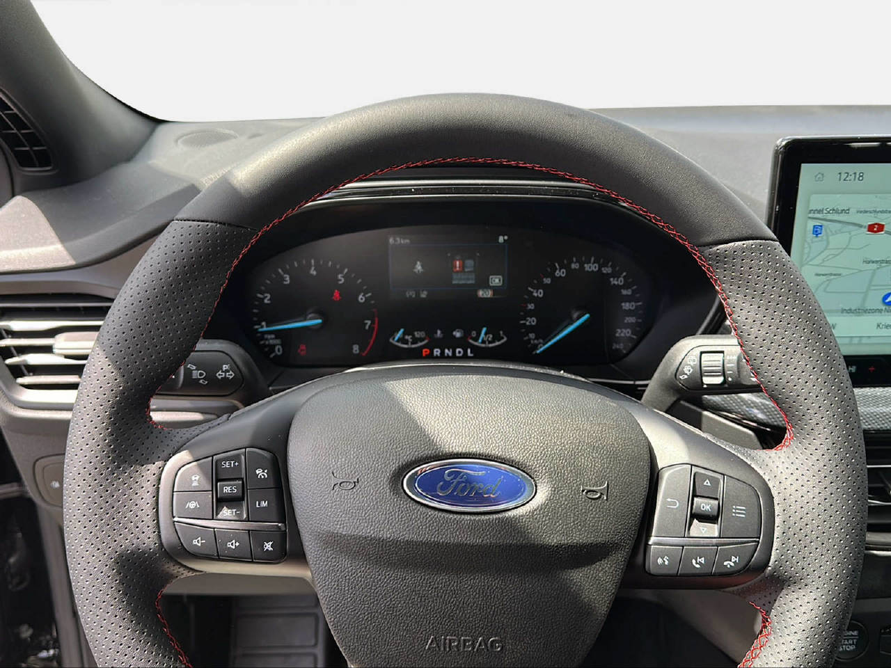 FORD Focus Station Wagon 1.0i EcoB Hybrid 155 ST-Line-image-10