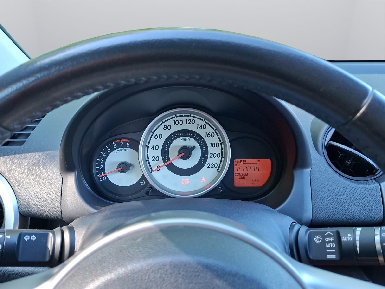 MAZDA 2 1.3i 16V Exclusive-image-13