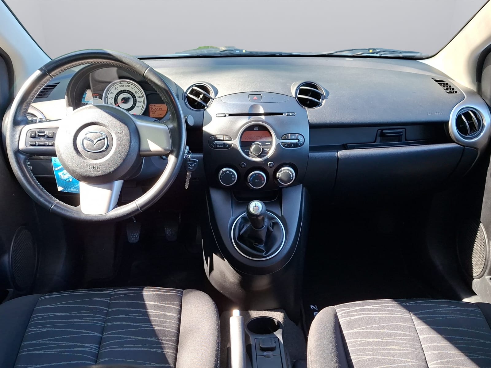 MAZDA 2 1.3i 16V Exclusive-image-11
