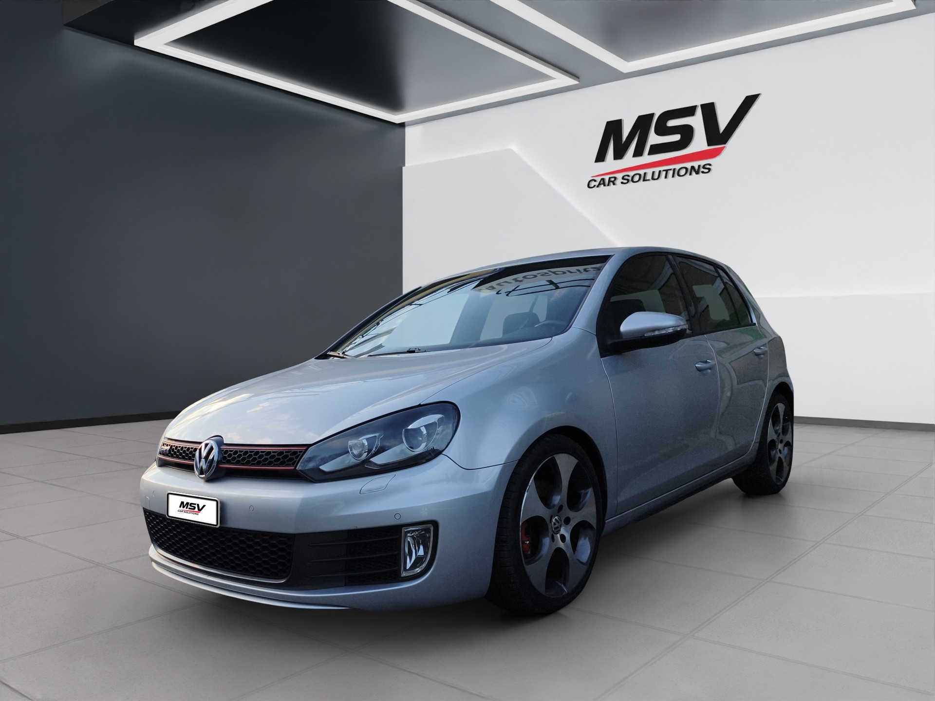 VW Golf 2.0 TSI GTI-image-4