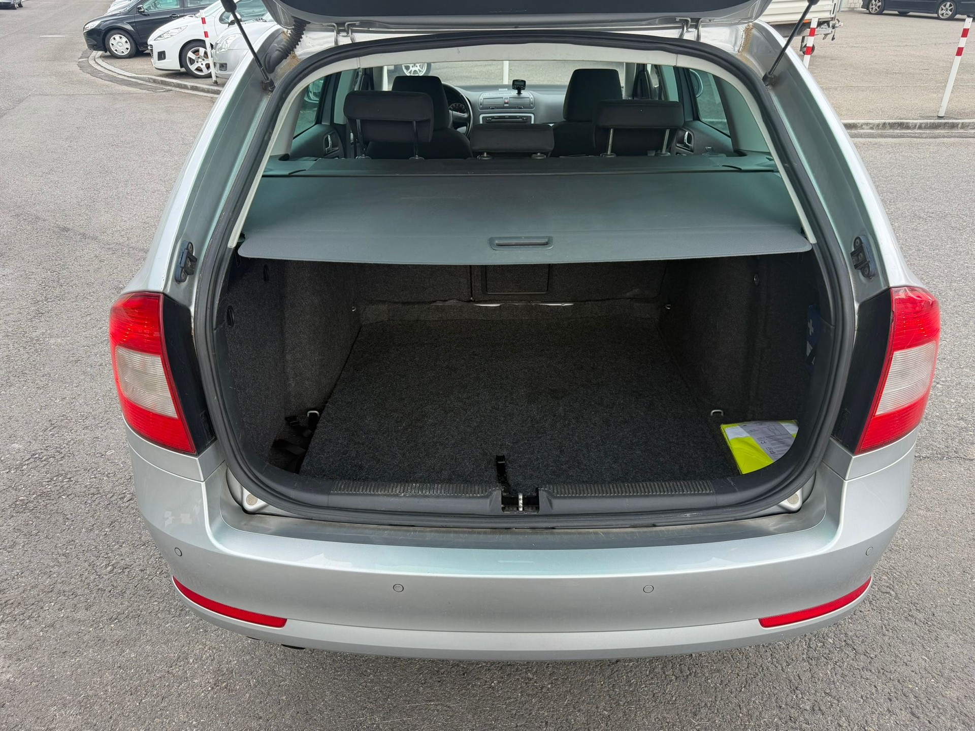 SKODA Octavia Combi 1.8 TSI Laurin & Klement 4x4-image-5