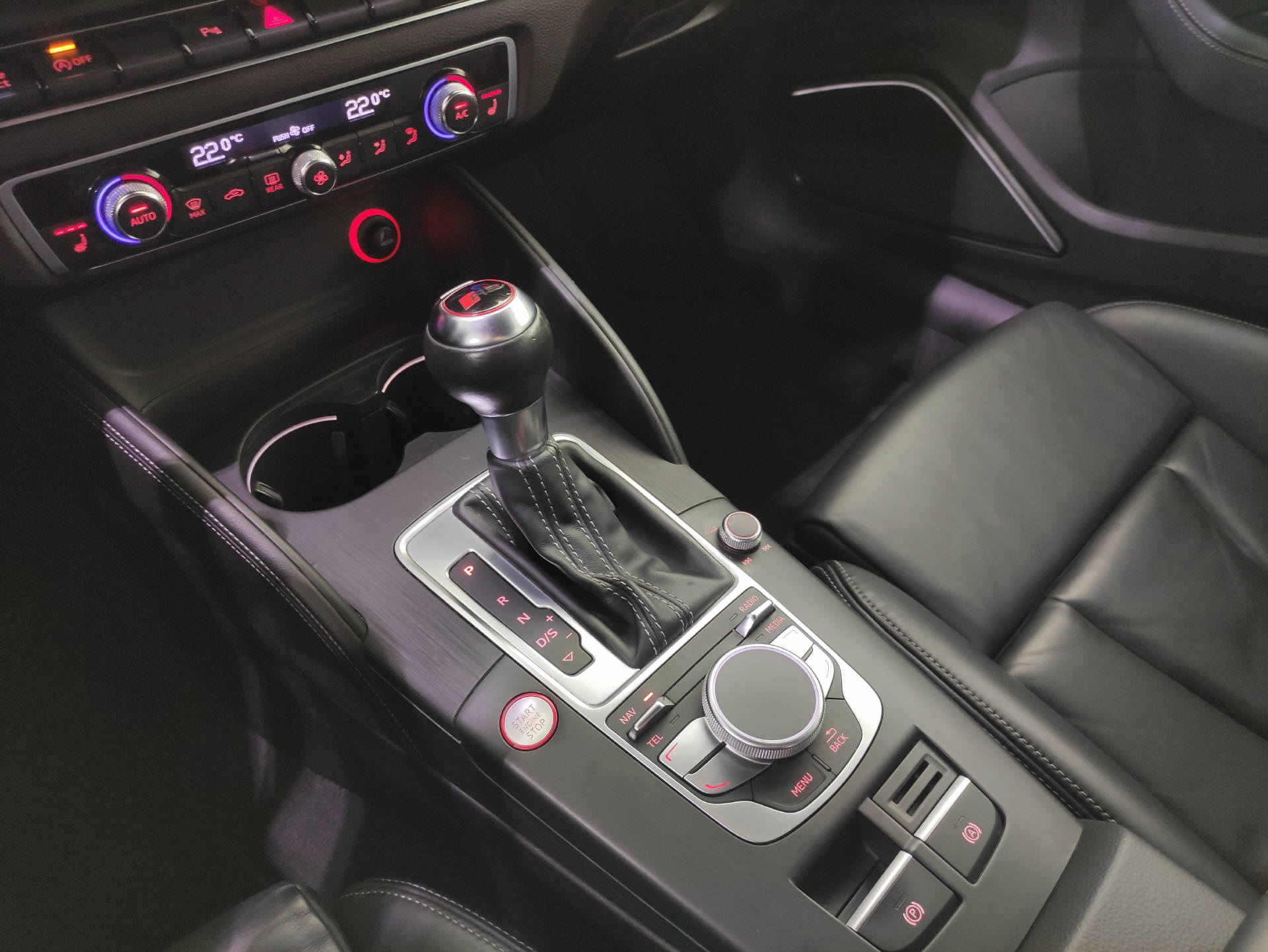 AUDI RS3 Sportback 2.5 TFSI quattro S-Tronic-image-10
