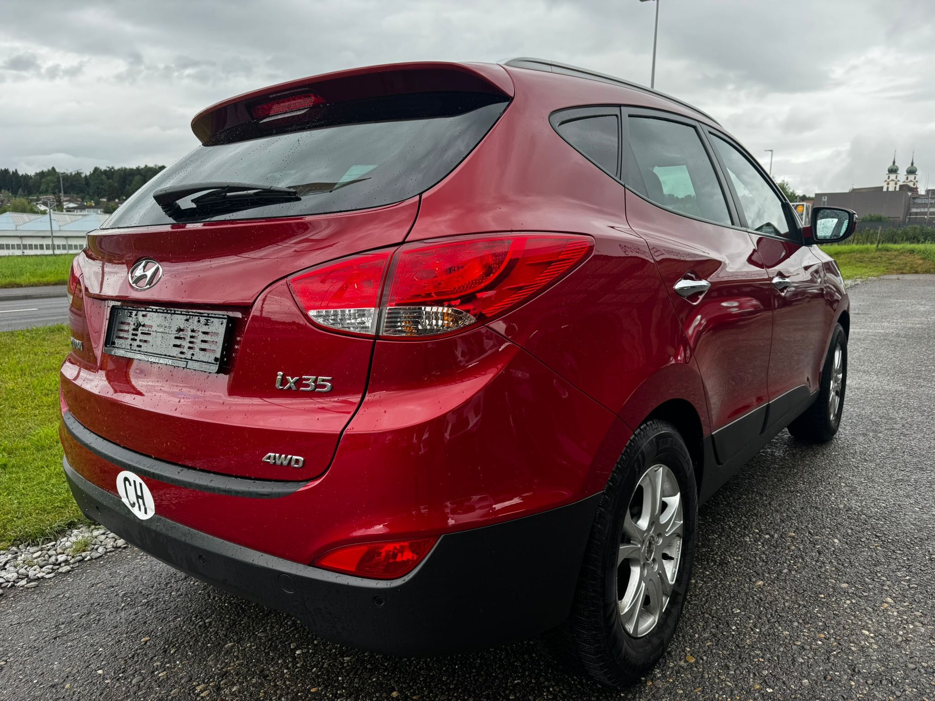 HYUNDAI iX 35 2.0 Style 4WD Automatic-image-4
