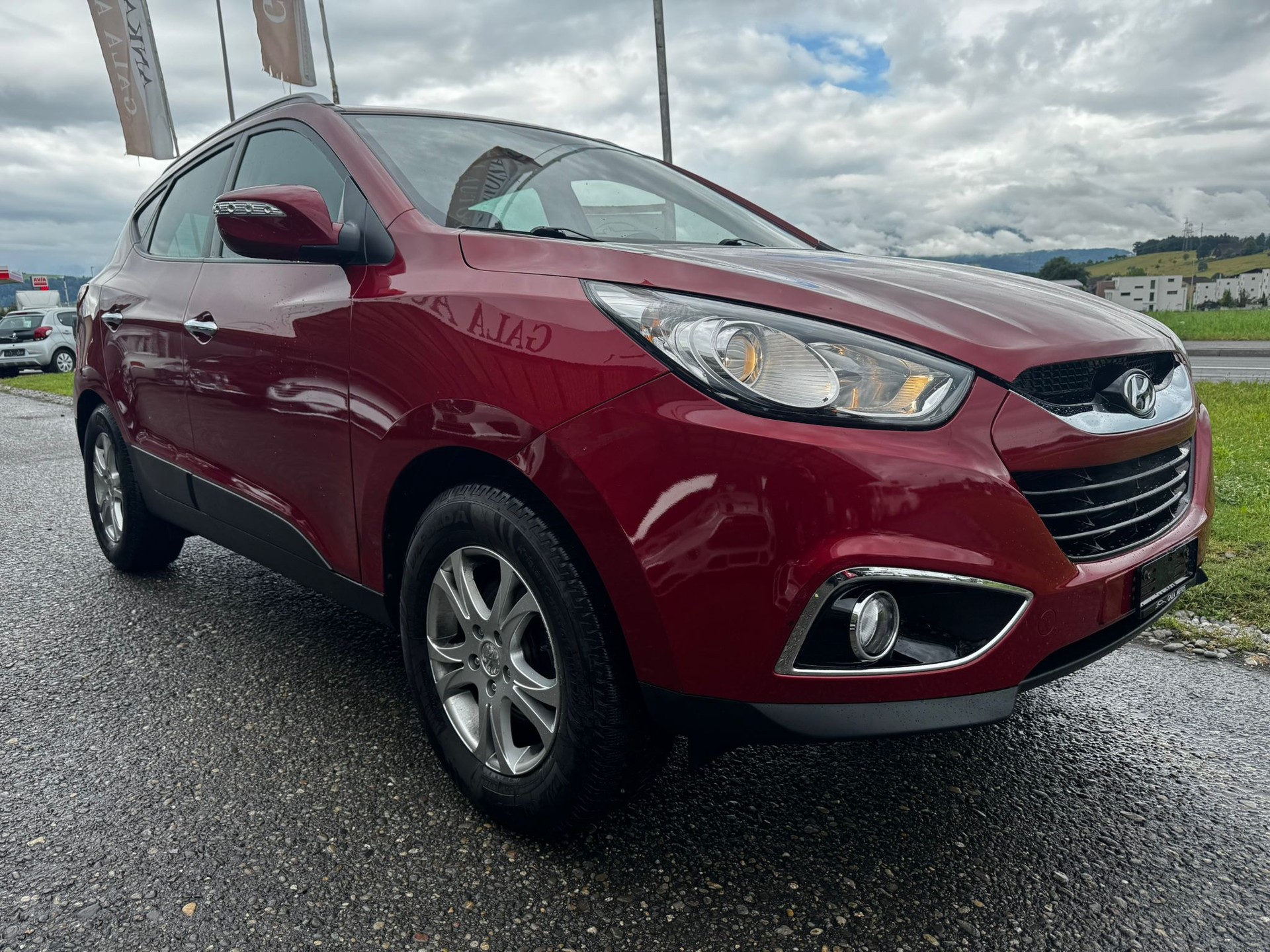 HYUNDAI iX 35 2.0 Style 4WD Automatic-image-2