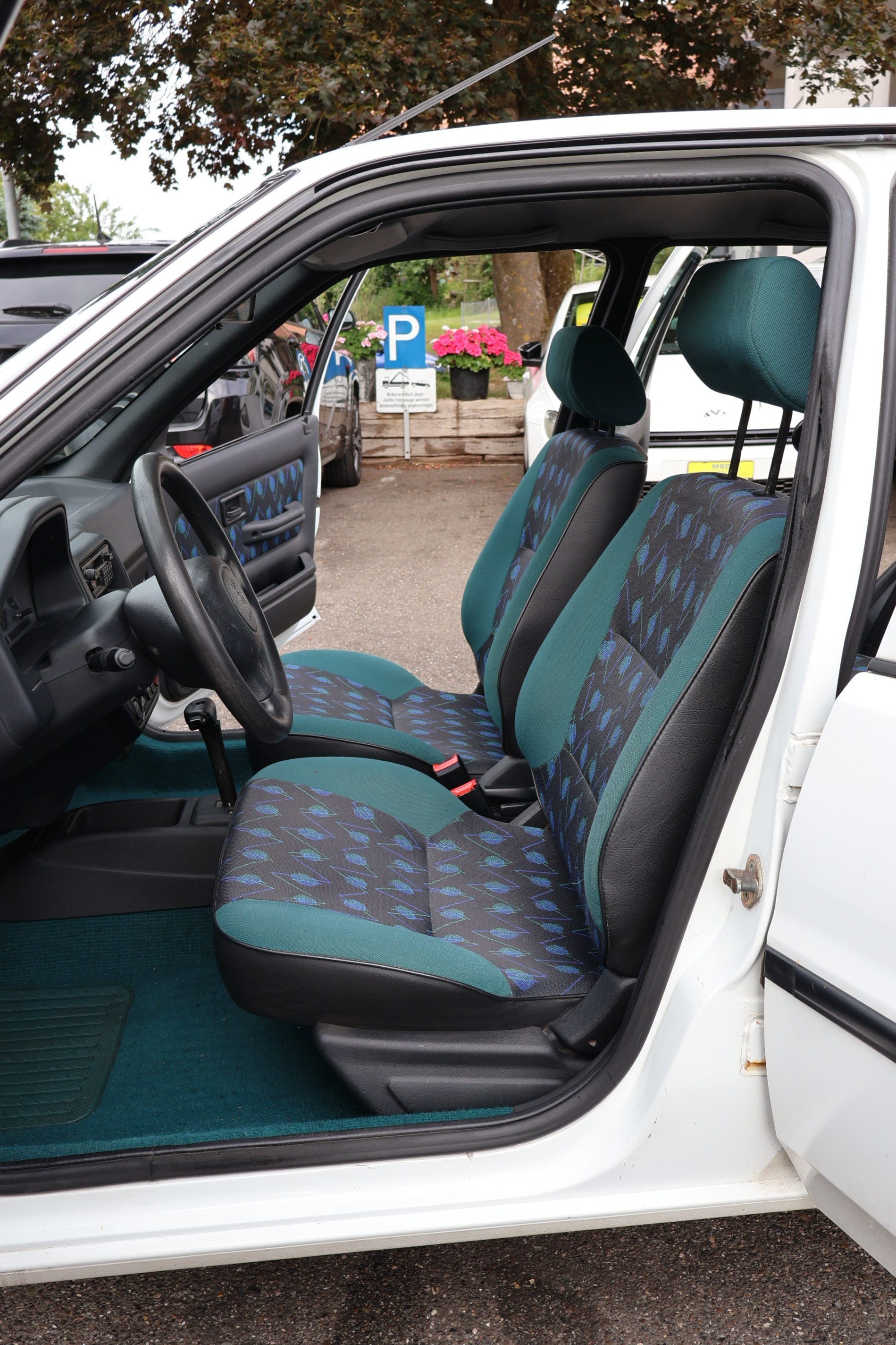 PEUGEOT 106 1.6 Automatic-image-9