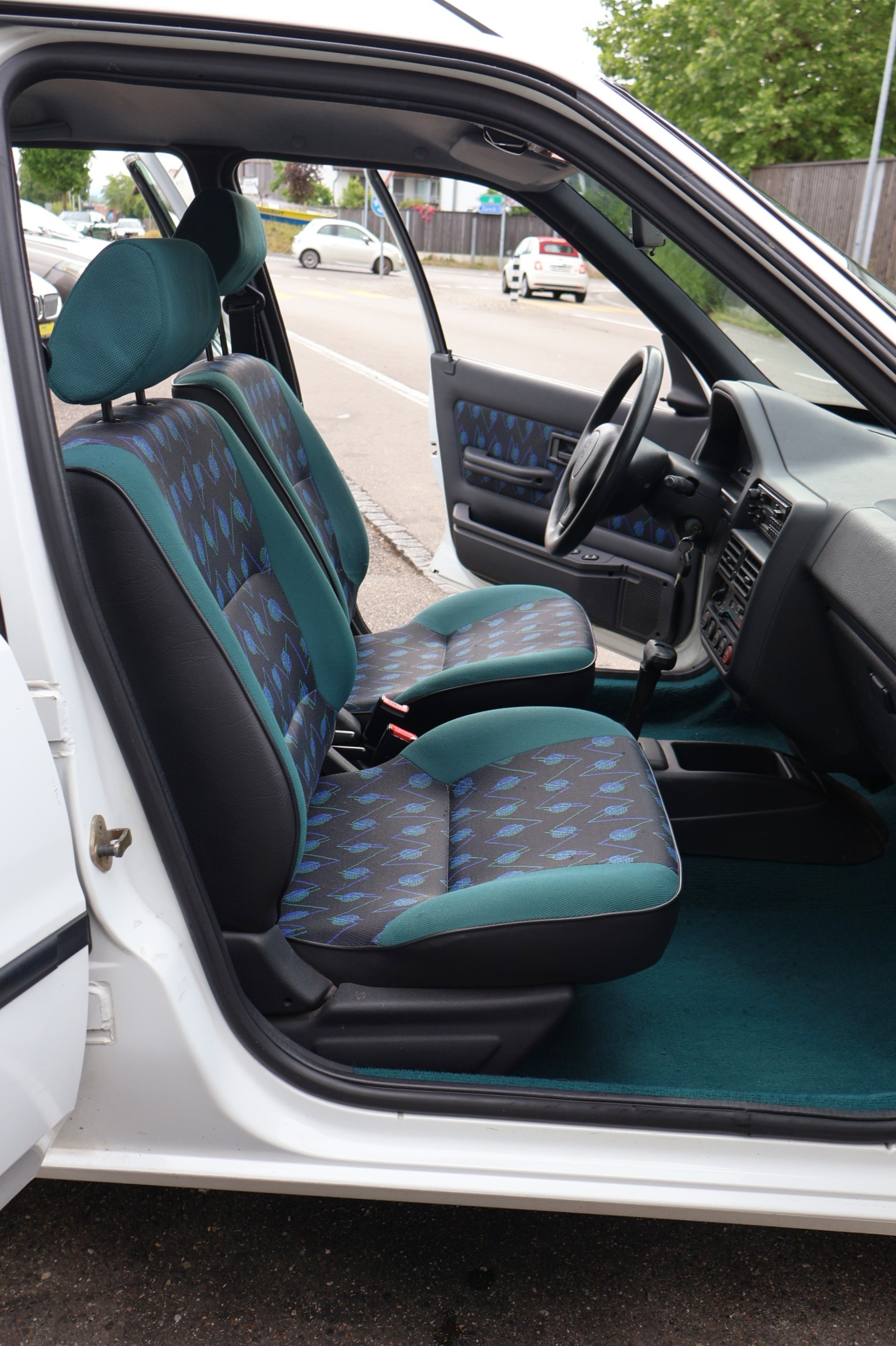 PEUGEOT 106 1.6 Automatic-image-11