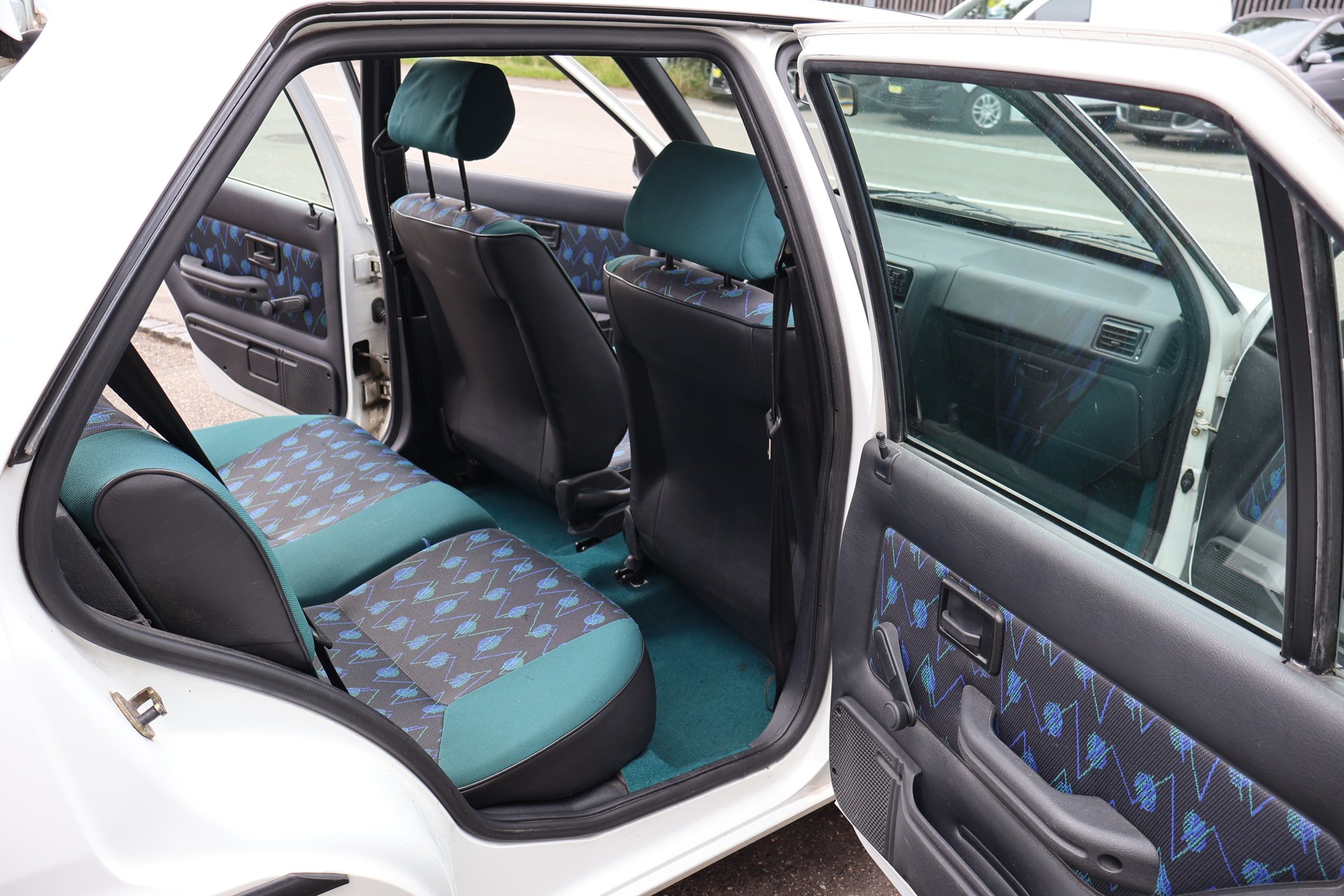 PEUGEOT 106 1.6 Automatic-image-15