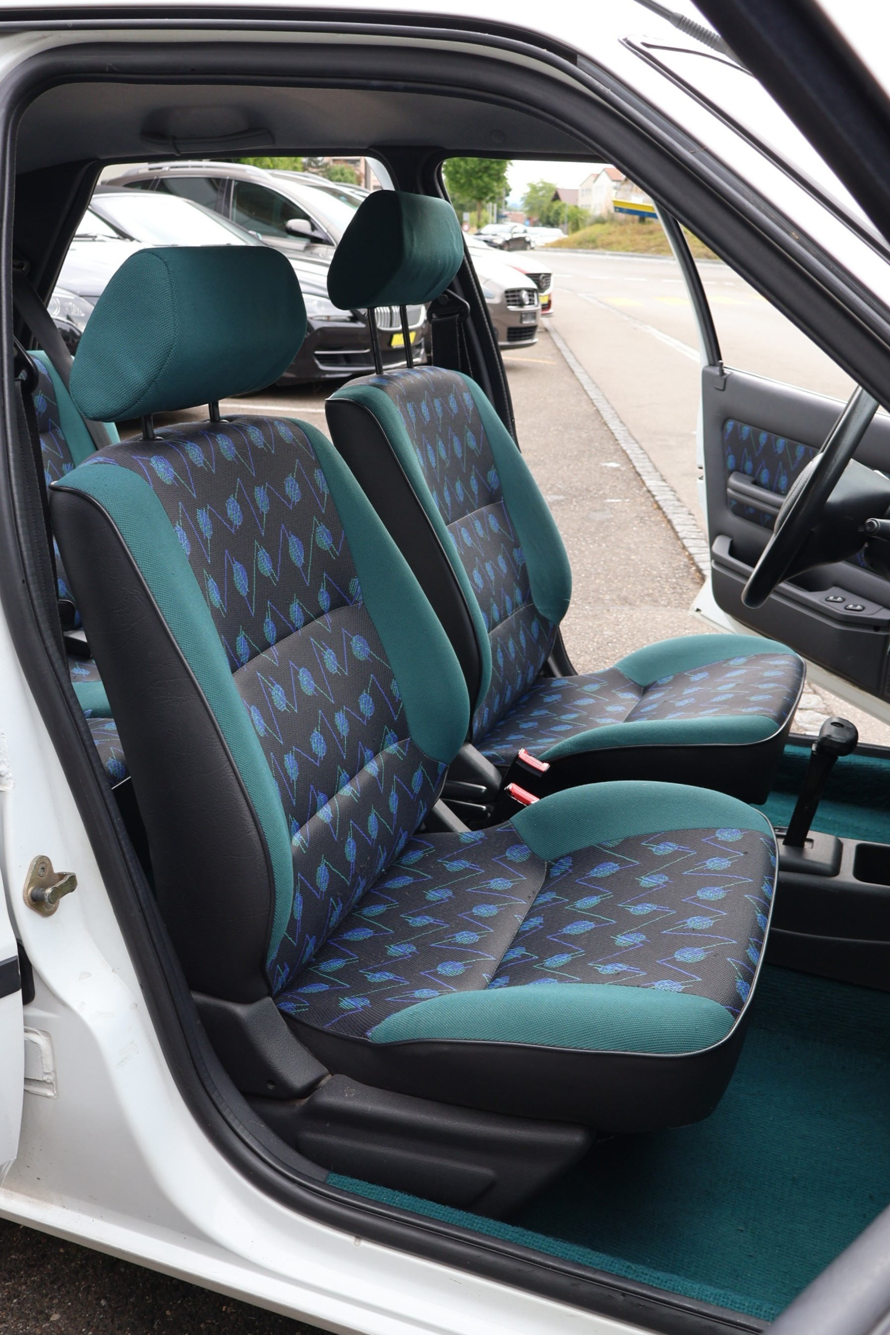 PEUGEOT 106 1.6 Automatic-image-12