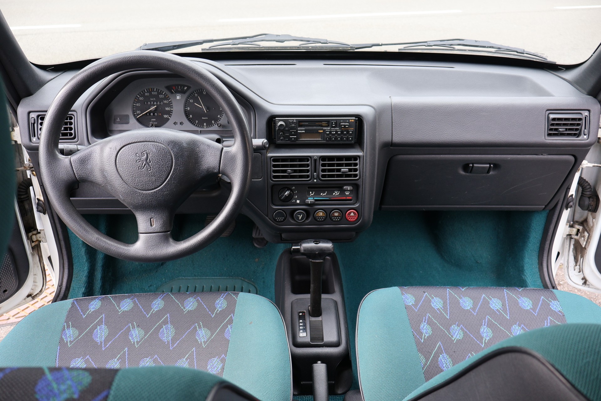 PEUGEOT 106 1.6 Automatic-image-13
