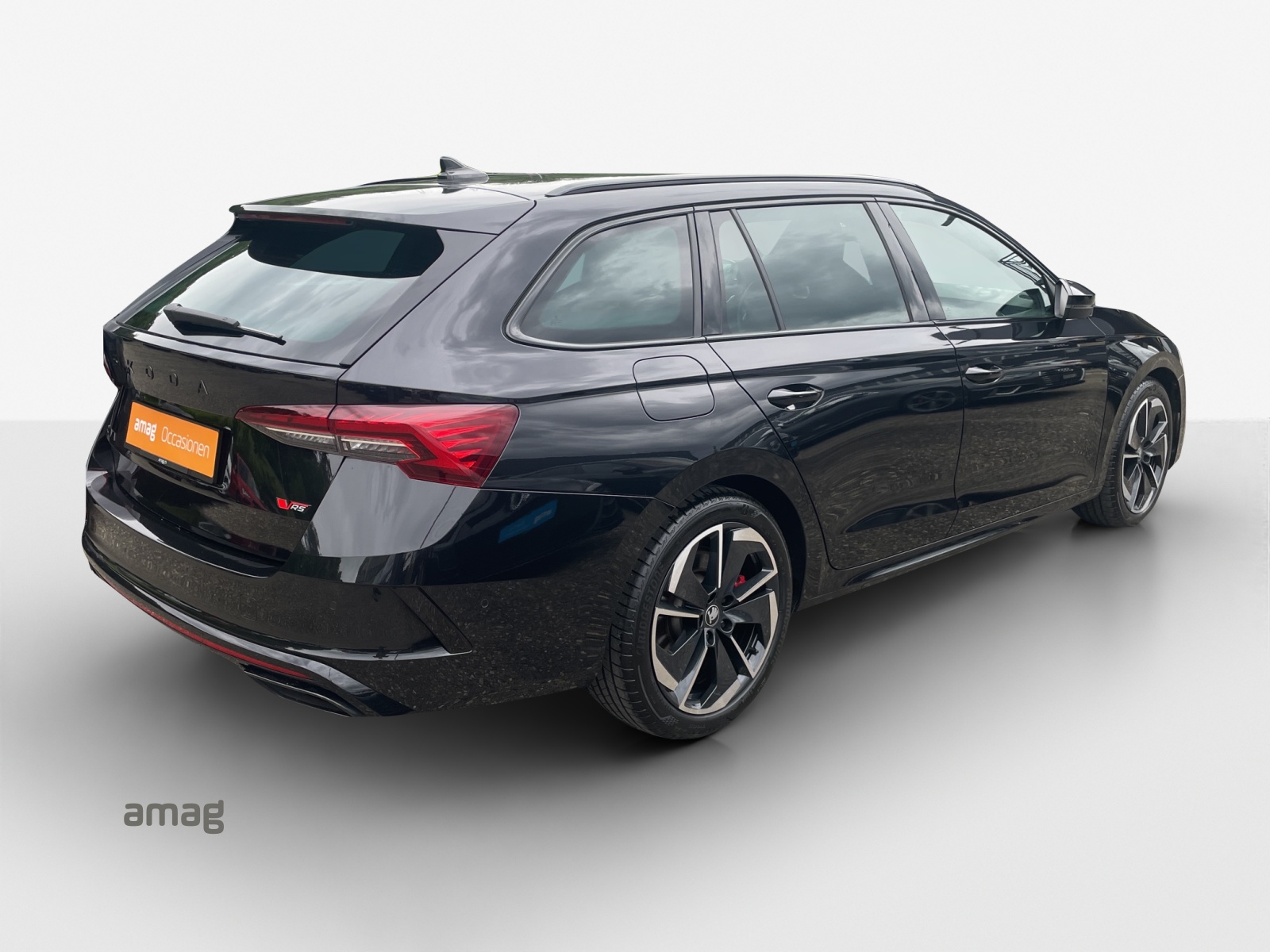 SKODA Octavia Combi 2.0 TSI DSG RS-image-4