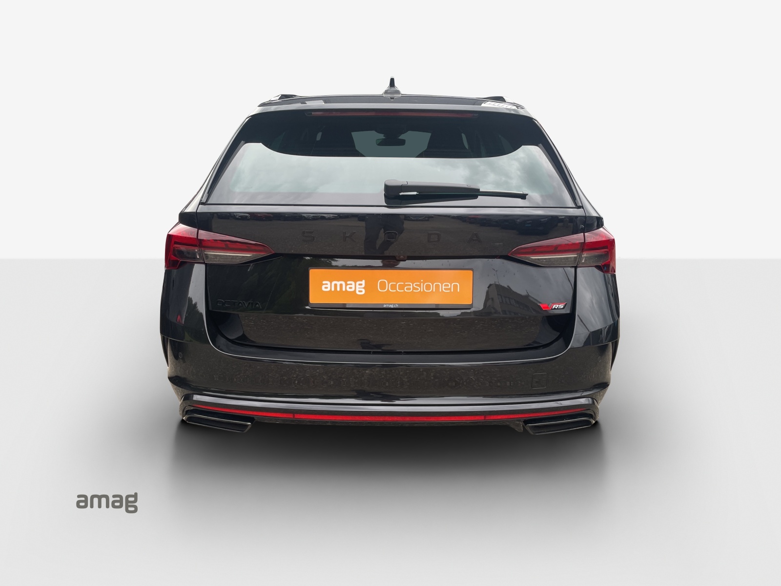SKODA Octavia Combi 2.0 TSI DSG RS-image-3
