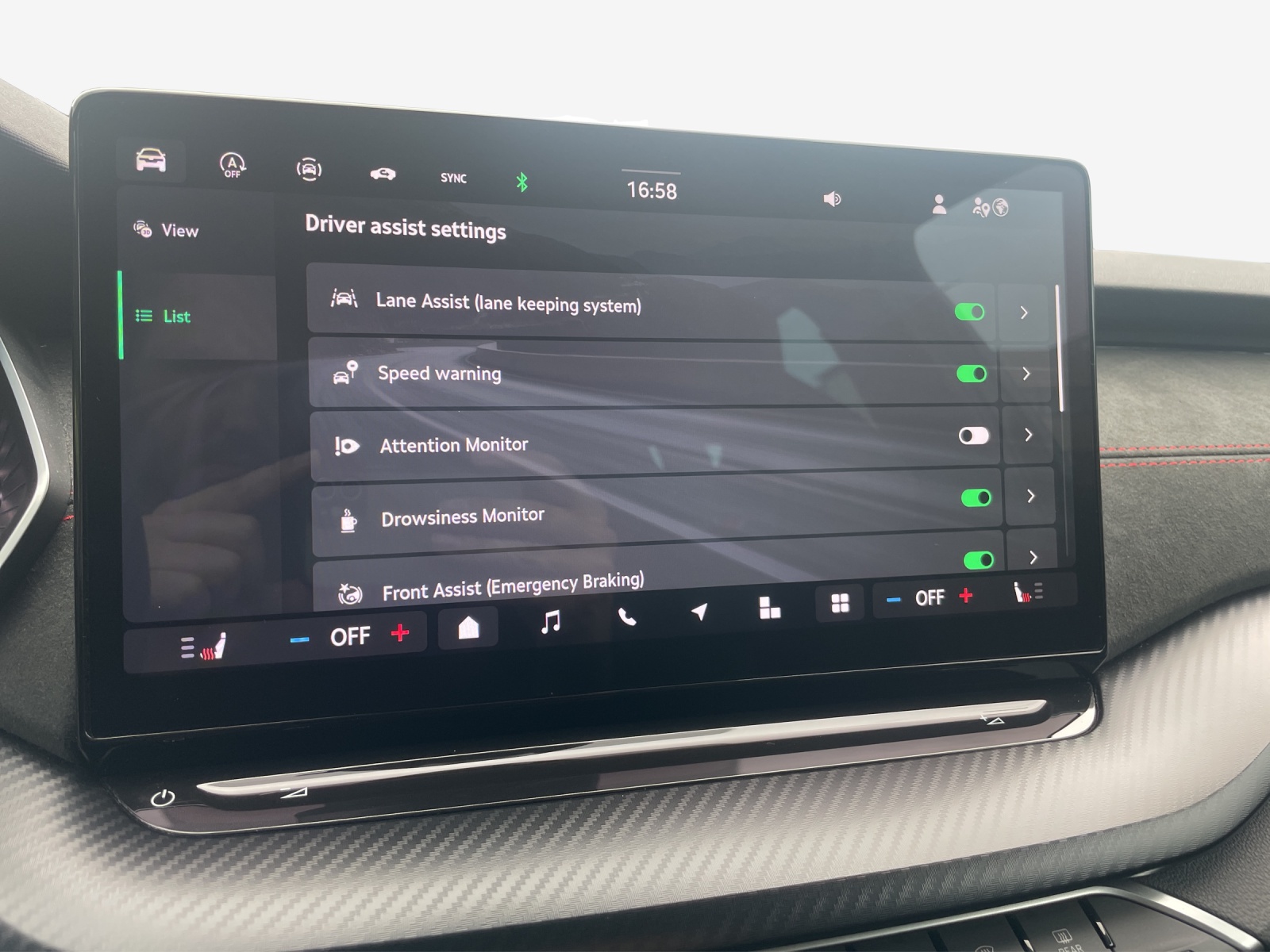 SKODA Octavia Combi 2.0 TSI DSG RS-image-13