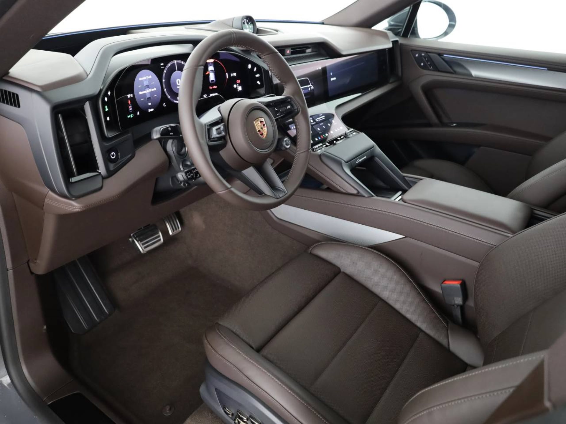 PORSCHE Cayenne S Electric-image-9